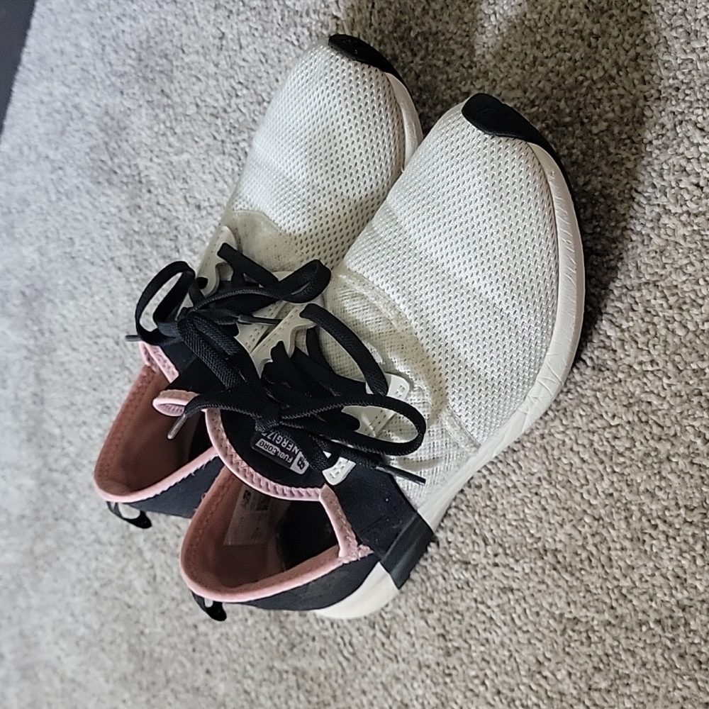 New Balance Sea Salt/Pink/Black Nergize Fuelcore